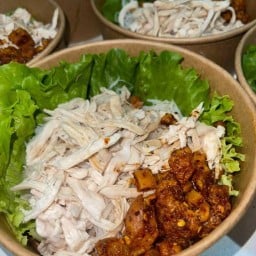 Cluck Noods (ครัก-นู้ด) หมี่ไก่ฉีก
