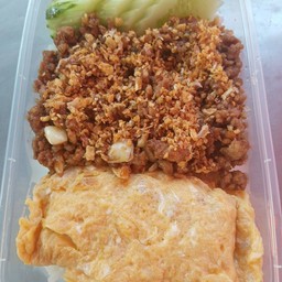 ข้าวหมูสับทอดกระเทียม