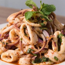 ลาบปลาหมึก