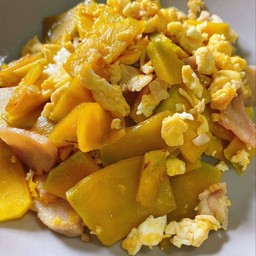 ข้าวราดฟักทองเคลือบไข่