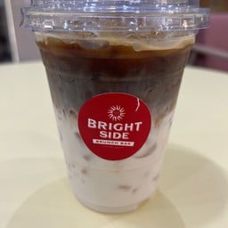Bright Side Brunch Bar (ไบร์ท ไซด์ บรันช์ บาร์) -