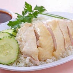ก๋วยเตี๋ยวข้าวมันไก่เกื้อกูล PATAYA 1