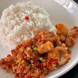 ข้าวไก่กรอบคั่วพริกเกลือ