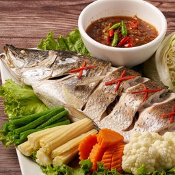 ปลากะพงนึ่งแจ่ว