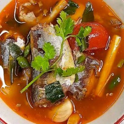 ต้มยำปลากระป๋องใส่เห็ด