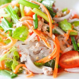 ยำวุ้นเส้นรวมมิตร