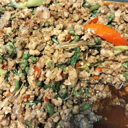 กะเพราะหมูสับ /หมูชิ้น