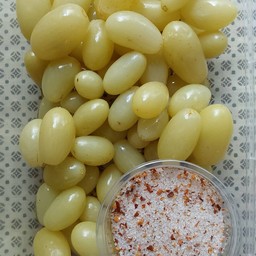 องุ่นดองพริกเกลือ