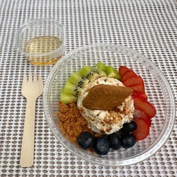 Biscoff  Greek yogurt (topping 1-3 อย่าง)