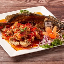 ปลากะพงราดพริก