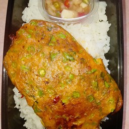 ข้าวทอดมันปลากรายล่วนย่าง