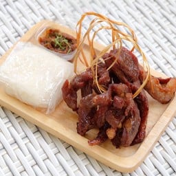 เนื้อ 5 พวง +ข้าวเหนียว 1 ห่อ +แจ่วปลาร้าเล็ก 1 กระปุก