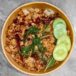 [ข้าวกล่อง] ข้าวกะเพราพริกแห้ง (หมูสับ)