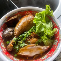 เส้นใหญ่เป็ด