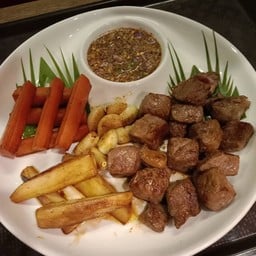 สเต๊กเนื้อวากิวหั่นเต๋า