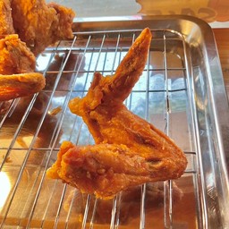 ปีกไก่ทอด1ชิ้น