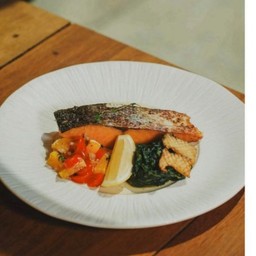 ATLANTIC SALMON STEAK