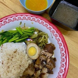ลุงต่อก๋วยเตี๋ยวหมูน้ำตก น้ำใส - หมูตุ๋น หมูสด