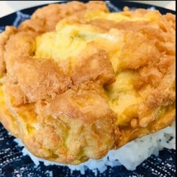 หัตถ์กะเพรา ข้าวไข่เจียว