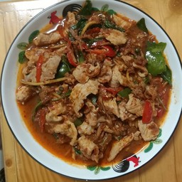 ผัดเผ็ดหมู(กับข้าว)