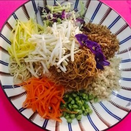 ข้าวยำปักษ์ใต้มีไข่