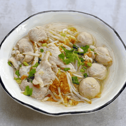 ก๋วยเตี๋ยวโบราณ เจ้ยุพิน