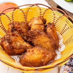 ปีกไก่ทอดบุญตงกี่ 6 ชิ้น