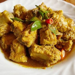 แกงกะทิซี่โครงหมู