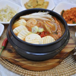 ( Best Seller) ซุปเต้าเจี้ยวซีฟู๊ด (Soy soup with seafood)