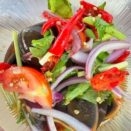 ยำไข่เยี่ยวม้า