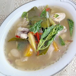 ต้มไก่ฮอมฮัก