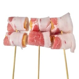 หมูสไลด์พันไส้กรอก