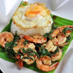 ข้าวกระเพรากุ้ง