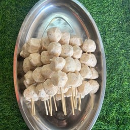 ร้านลูกชิ้นทอดนายเกม ตลาดโบ๊เบ๊ อุดรธานี