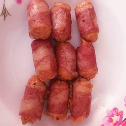 ไส้กรอกพันเบคอน 9 ชิ้น