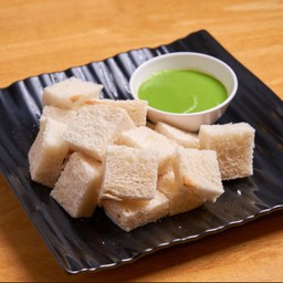 ปังนึ่ง + สังขยาใบเตย ชุดละ