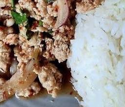 ข้าวลาบหมูสับ