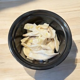 เห็ดออรินจิคลุกน้ำมันงา