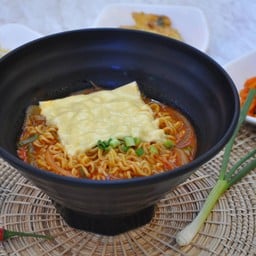รามยอน (ชีส) (Cheese Ramyeon)