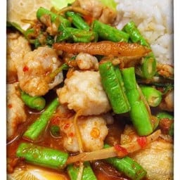 ข้าวผัดเผ็ดปลากราย