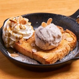 โทสต์ + คุ๊กกี้&ครีม