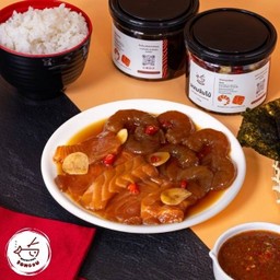 SET จัมโบ้ผสม กุ้ง, แซลมอนดอง พร้อมเครื่องเคียง