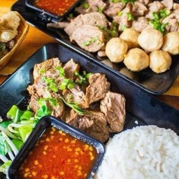 ก๋วยเตี๋ยวเรือถูกปาก อาหารตามสั่งถูกใจ  ปตท.คลองโยง ปตท.คลองโยง