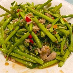 ผัดผักบุ้งจีนหมูสับ  (กับข้าว)
