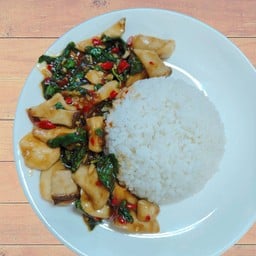 ข้าวราดกะเพราเห็ด