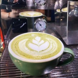 มัทฉะลาเต้ ร้อน