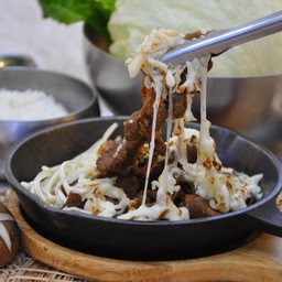 หมูย่างสไตล์เกาหลีราดชีส (cheese bbq pork)