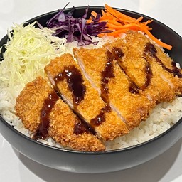 ข้าวหน้าไก่ทอดทงคัตสึ (Chicken Tonkatsu Rice)