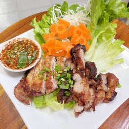 คอหมูย่างฮอมฮัก