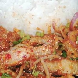 ข้าวน้ำตกหมูกรอบ